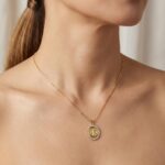 Colar São Bento Cravejado com Zircônias Dourado